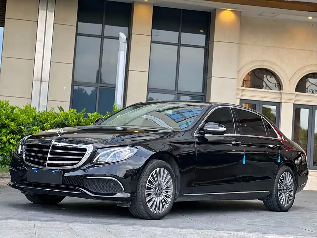 Mercedes-Benz E-Class 2017 — фото 1
