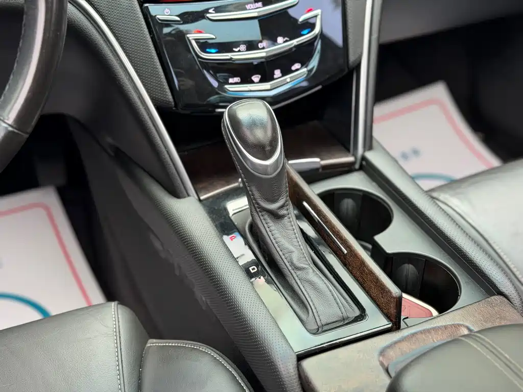 Cadillac XTS 2019 — фото 11
