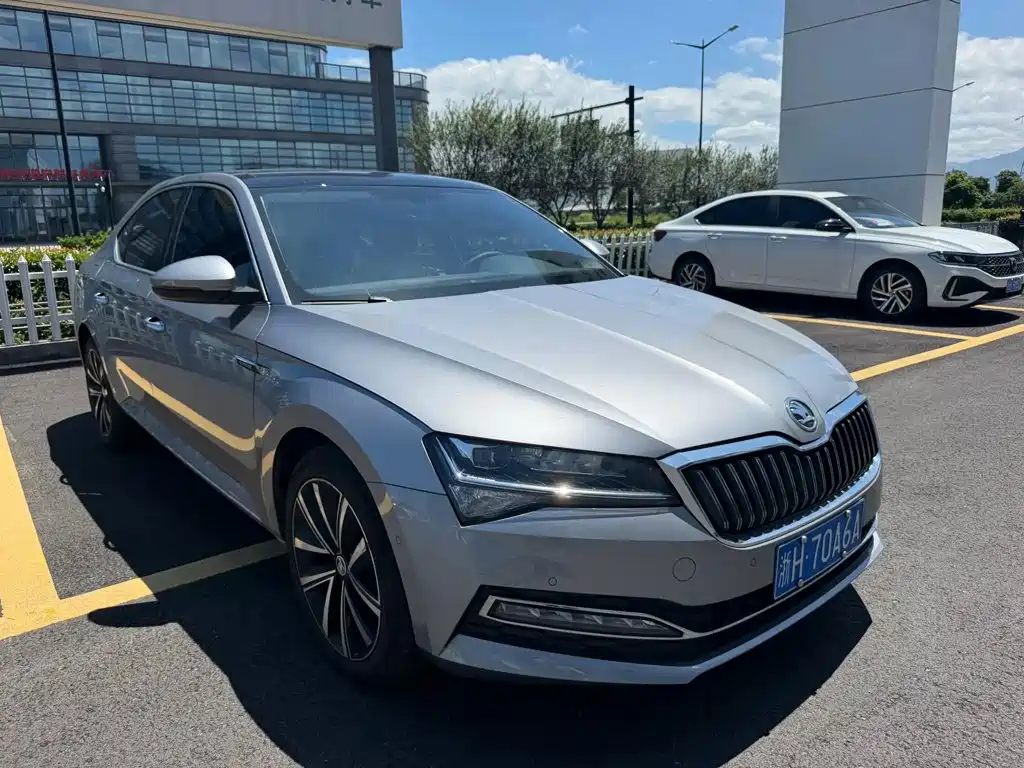 Skoda Superb 2024 — фото 2