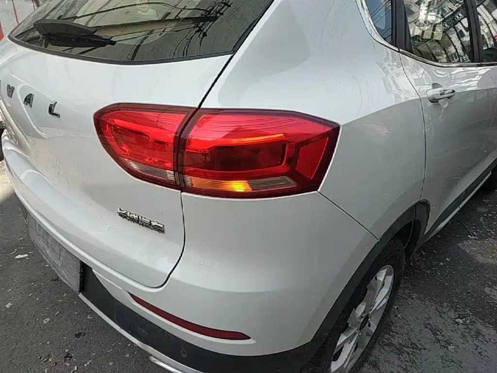 Haval H2s 2018 — фото 8