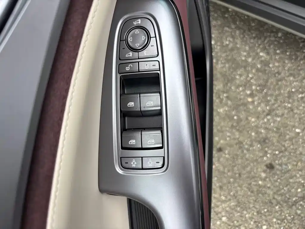 BYD Seal 2024 — фото 16