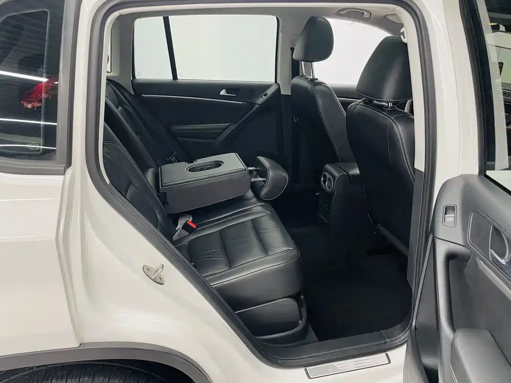 Volkswagen Tiguan 2019 — фото 12