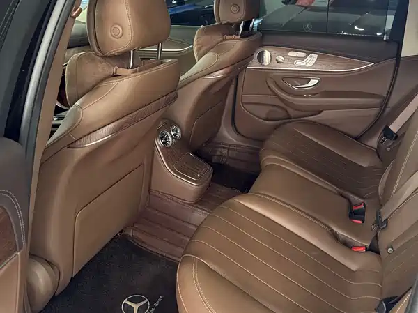 Mercedes-Benz E-Class 2022