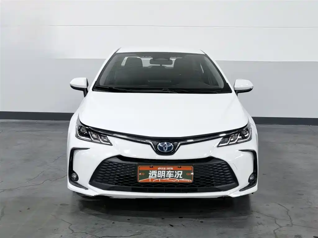Toyota Corolla 2023 — фото 3
