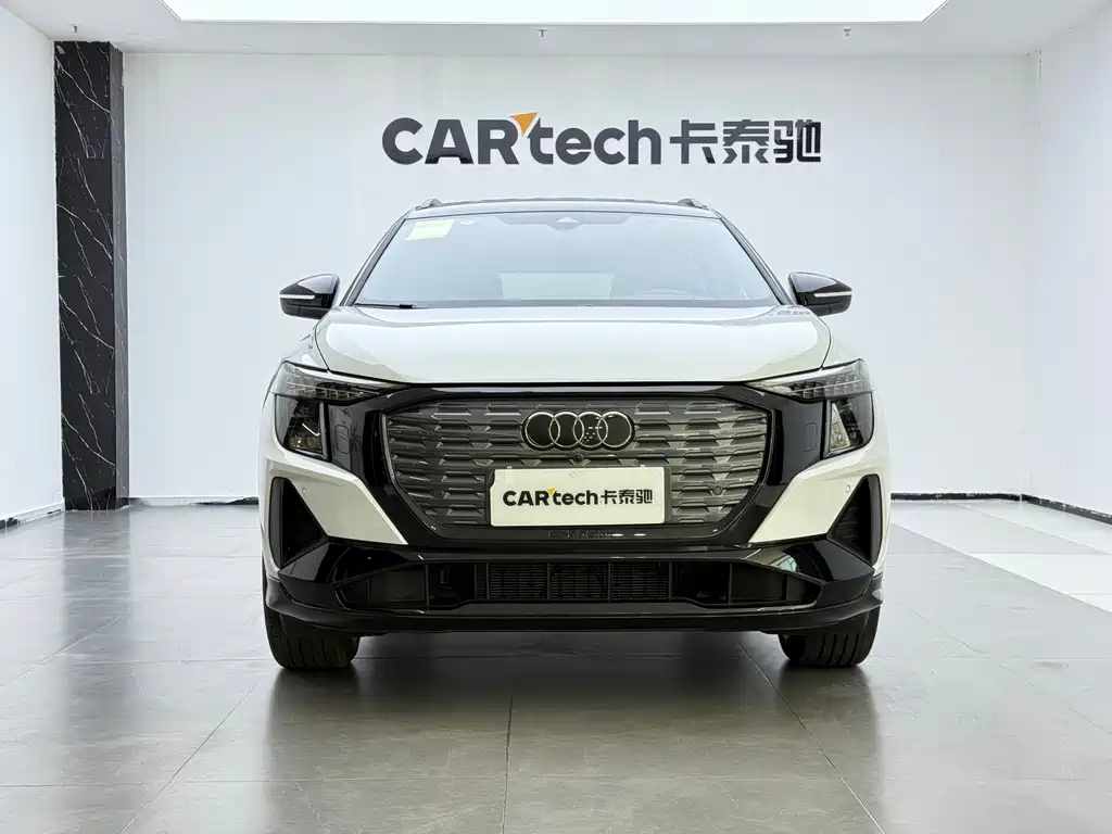 Audi Q5 e-tron — фото 2
