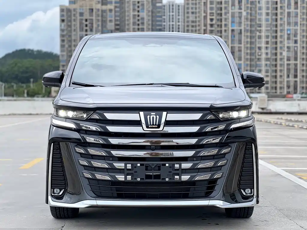Toyota Vellfire 2025 — фото 2