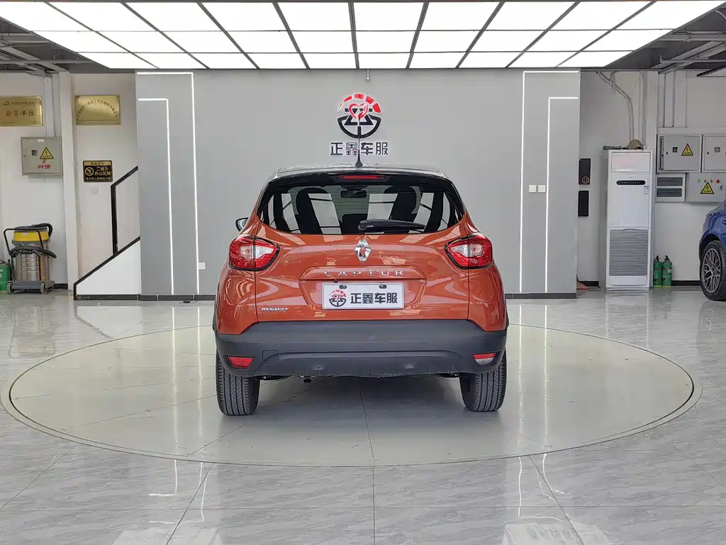 Renault Captur 2015 — фото 16