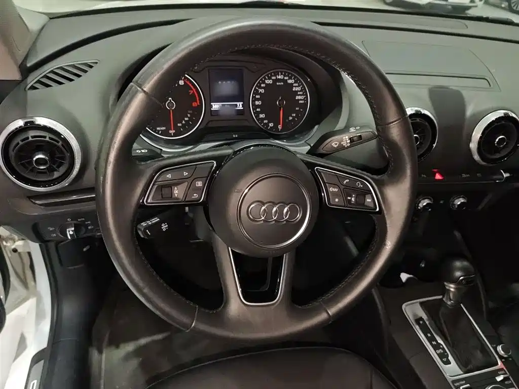 Audi A3 2020 — фото 12