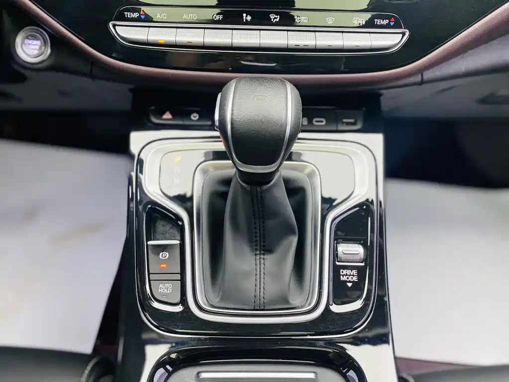 GAC Motor Trumpchi M6 2024 — фото 10