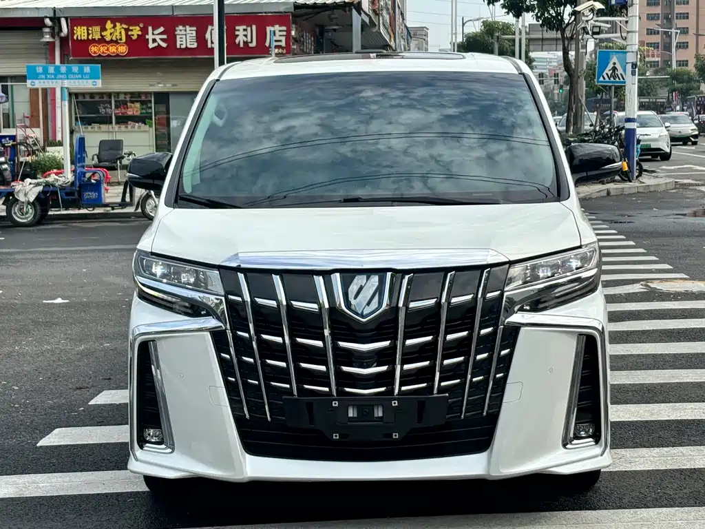 Toyota Alphard 2022 — фото 5
