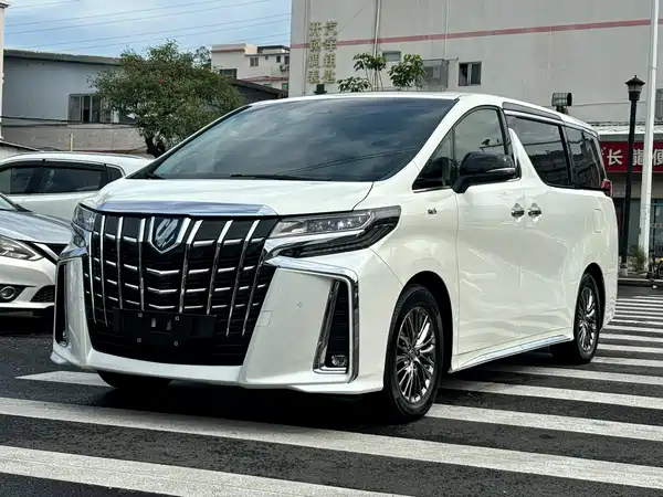 Toyota Alphard 2022