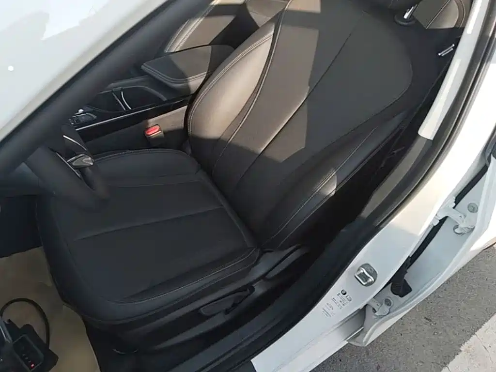 Buick Verano 2022 — фото 15