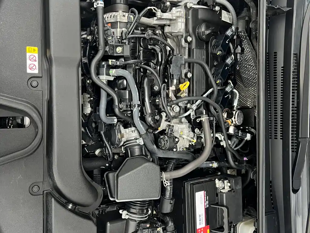 Toyota Corolla 2023 — фото 13