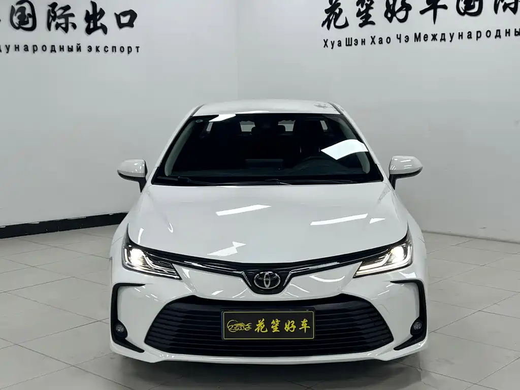 Toyota Corolla 2023 — фото 2