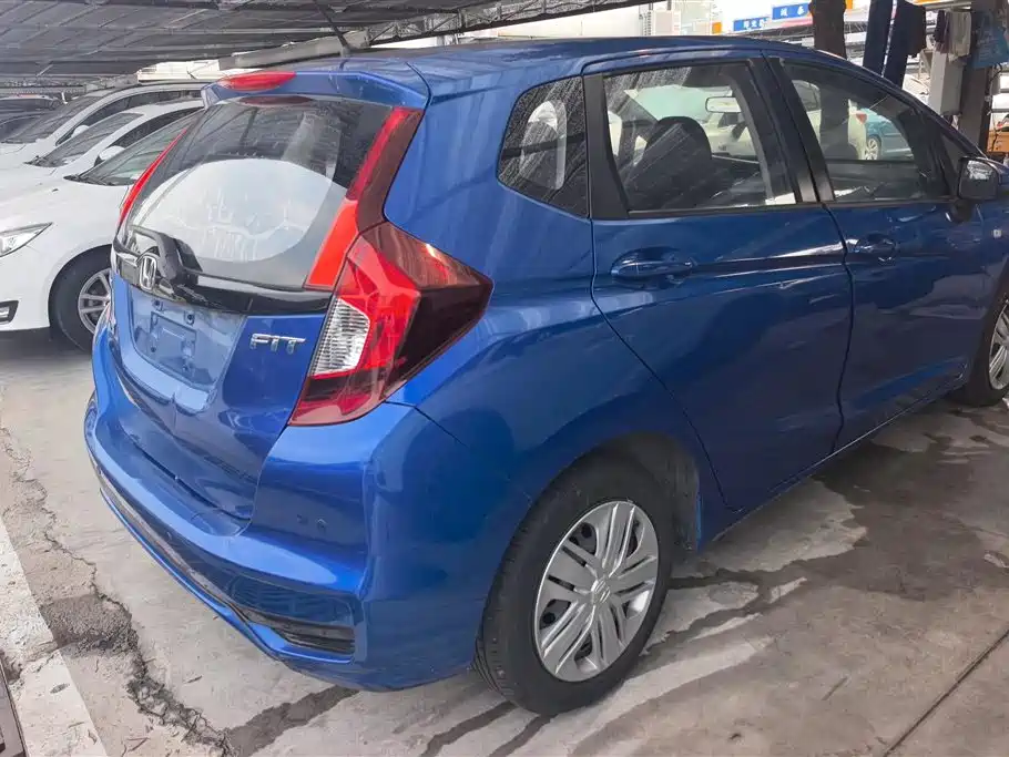 Honda Fit 2018 — фото 3