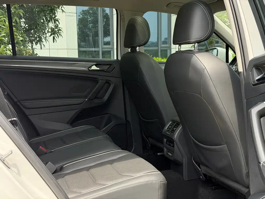 Volkswagen Tiguan L 2019 — фото 14