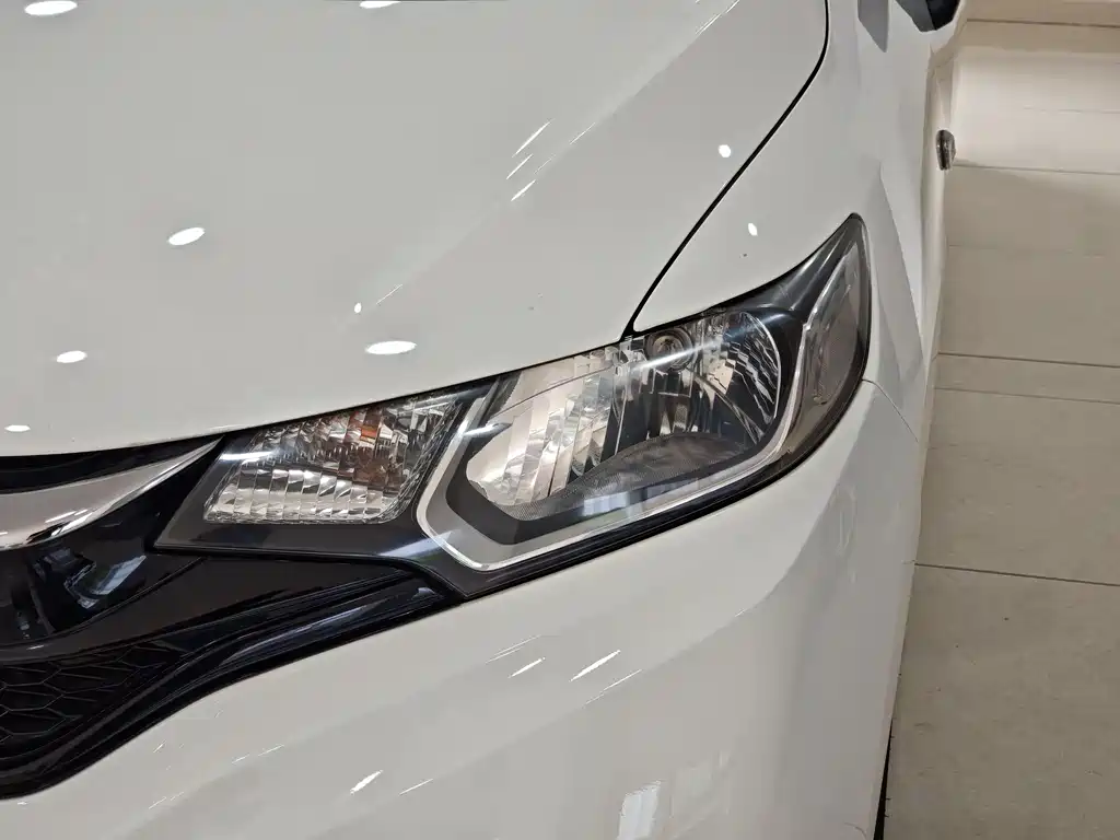 Honda Fit 2018 — фото 20