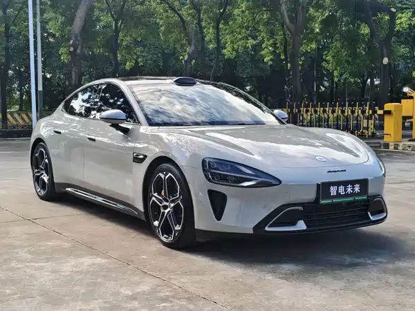 Xiaomi SU7 2024