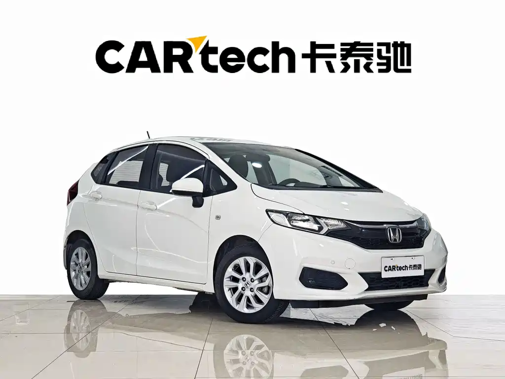Honda Fit 2018 — фото 3