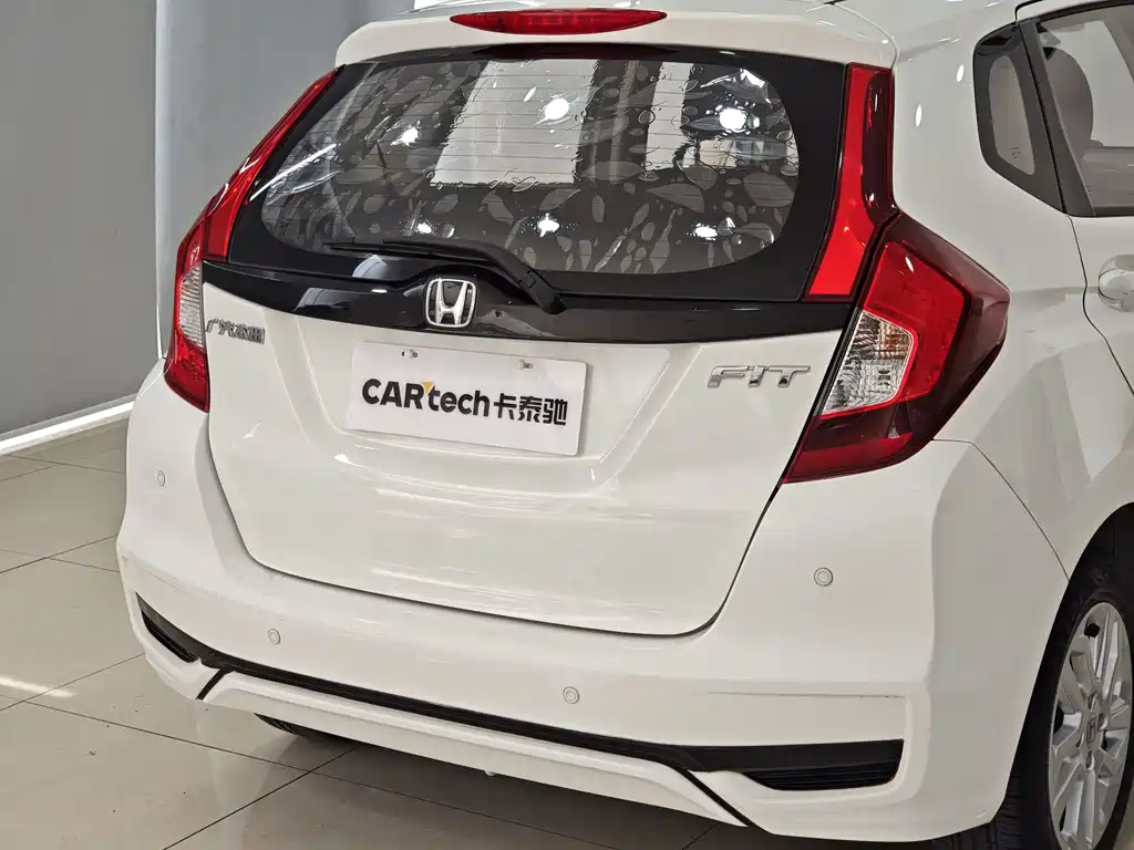 Honda Fit 2018 — фото 18