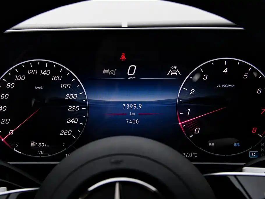 Mercedes-Benz E-Class 2025 — фото 16