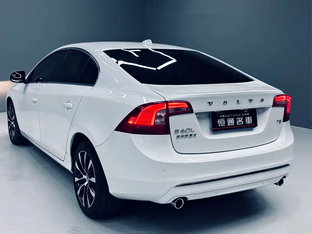 Volvo S60 2020 — фото 3