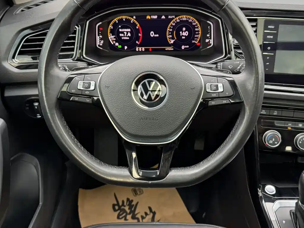 Volkswagen T-Roc 2022 — фото 8