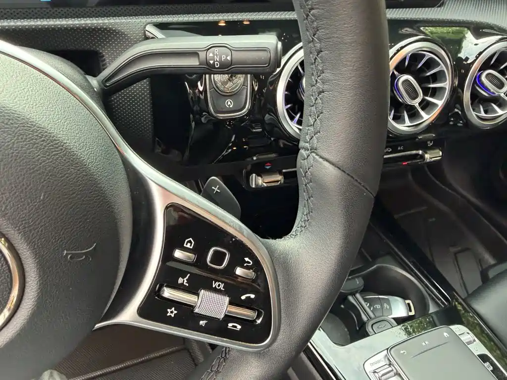 Mercedes-Benz A-Class 2020 — фото 10
