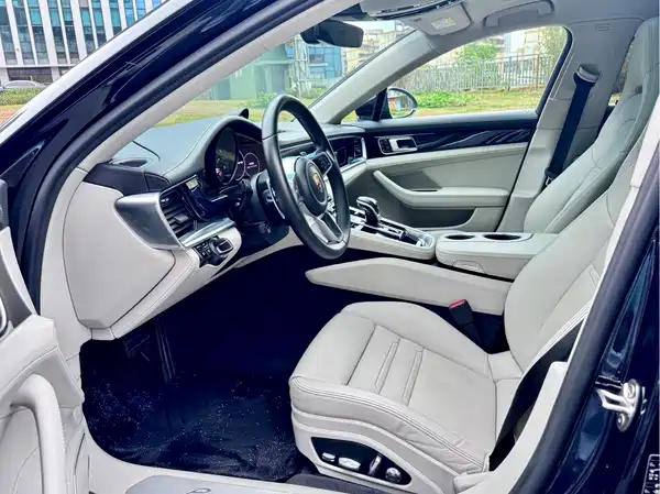 Porsche Panamera 2018
