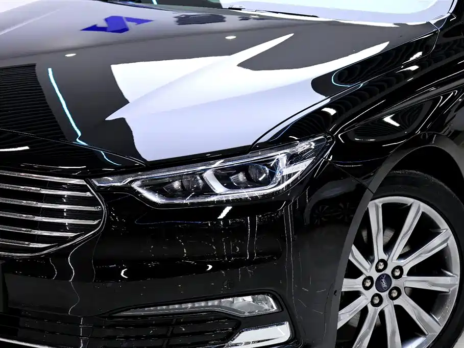 Ford Taurus 2021 — фото 10