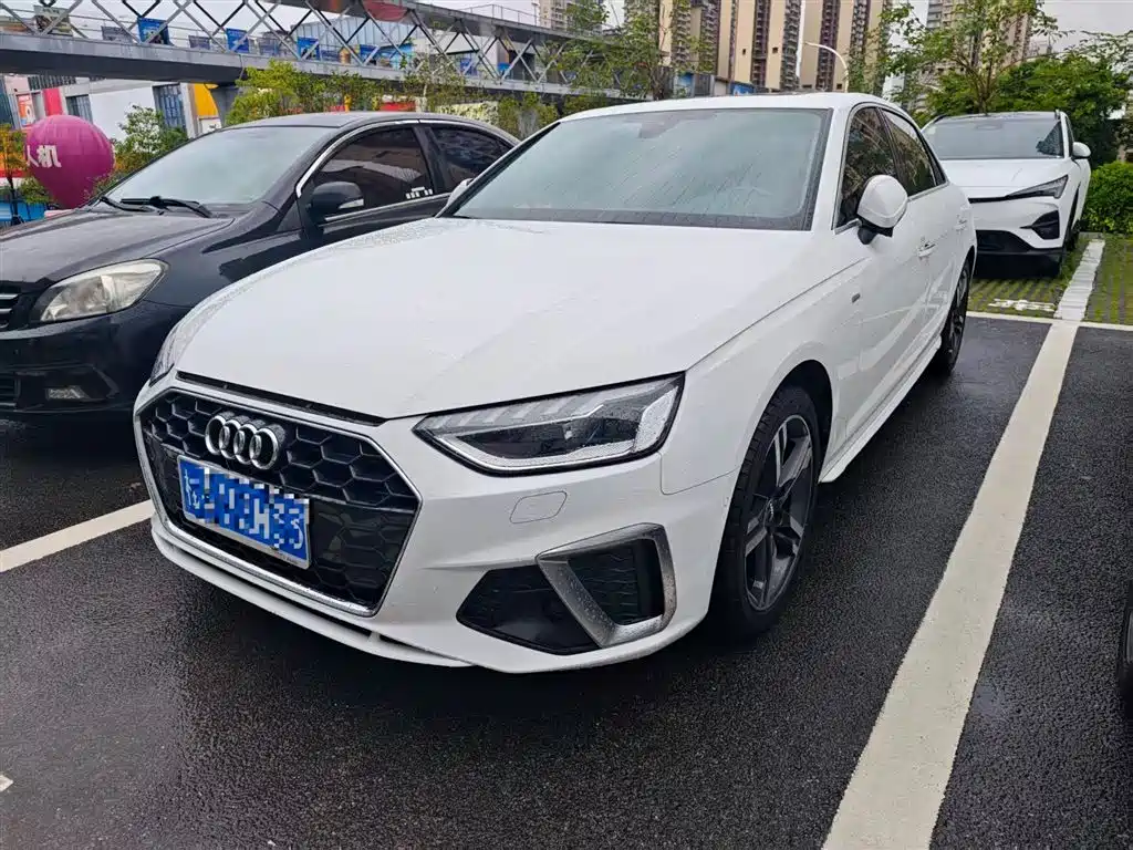 Audi A4L 2020 — фото 1