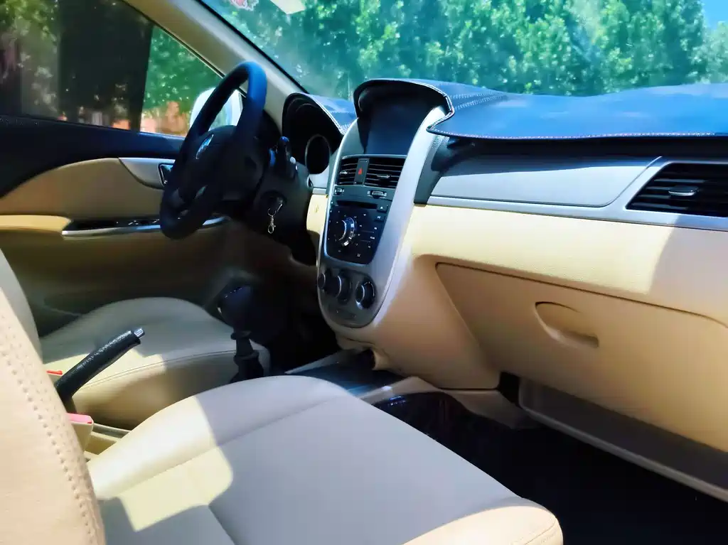 Buick Excelle 2014 — фото 20