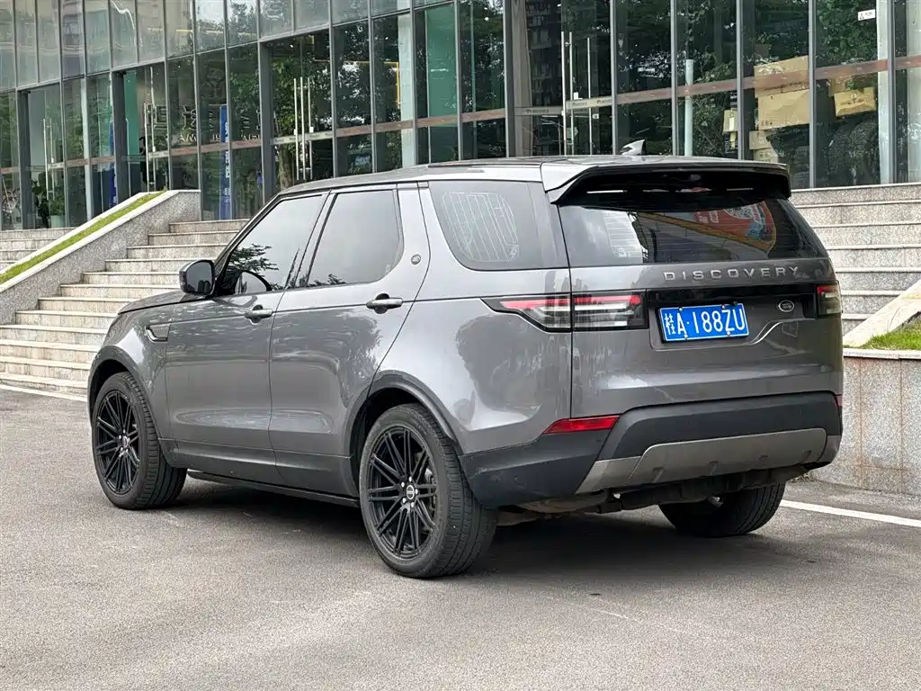 Land Rover Discovery 2018 — фото 3