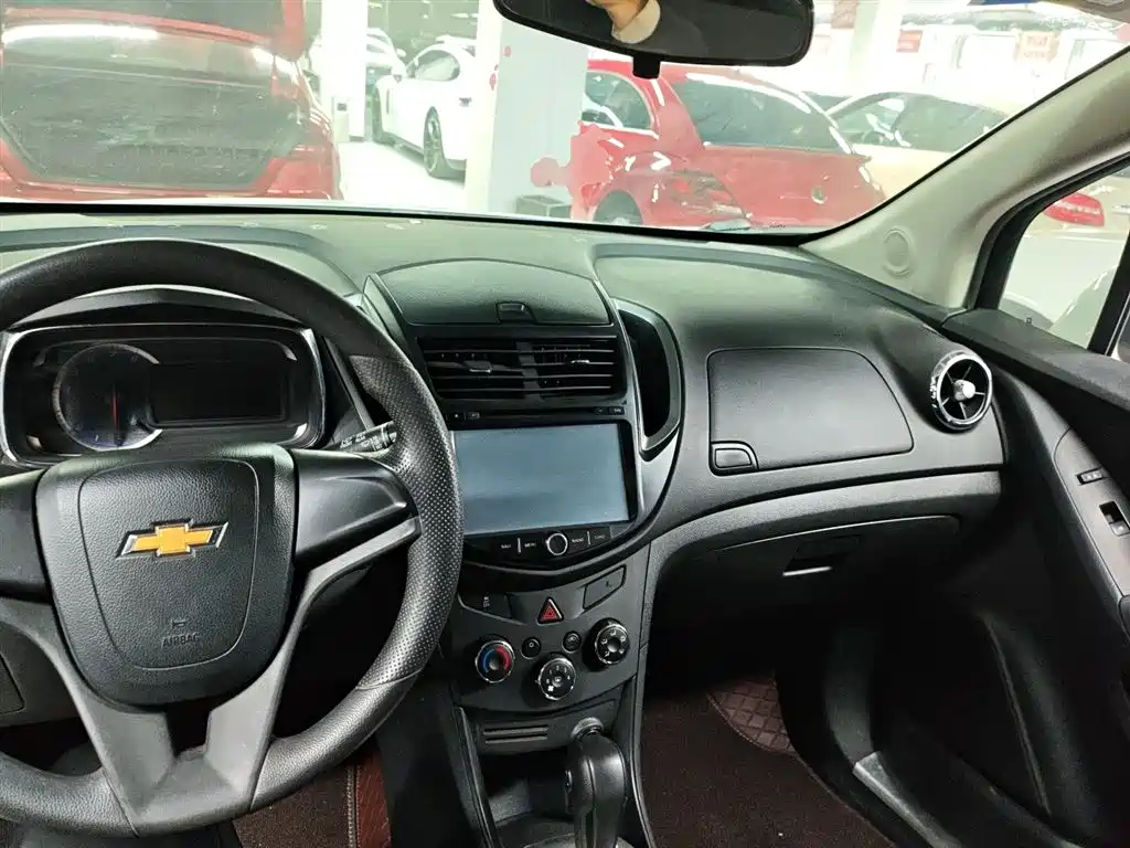 Chevrolet Trax 2016 — фото 10