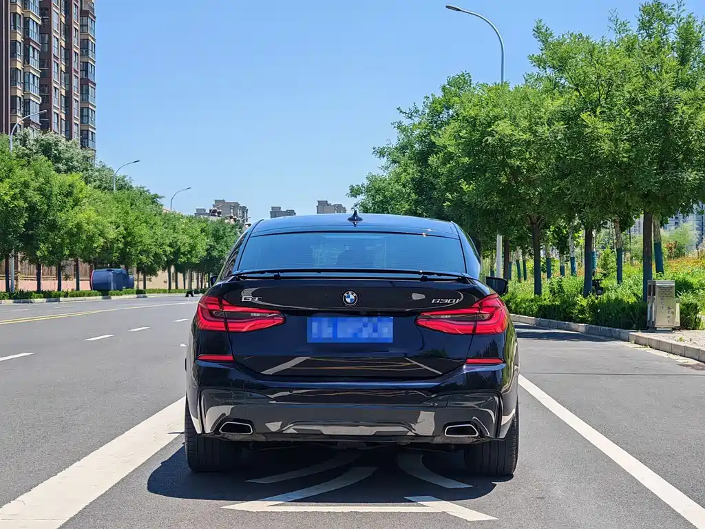 BMW 6 Series GT 2023 — фото 30