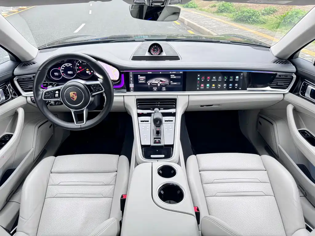 Porsche Panamera 2018 — фото 14