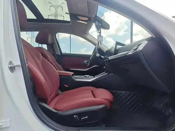 BMW i3 2025