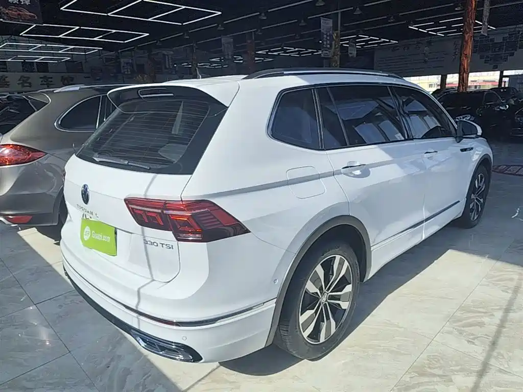Volkswagen Tiguan L 2023 — фото 7