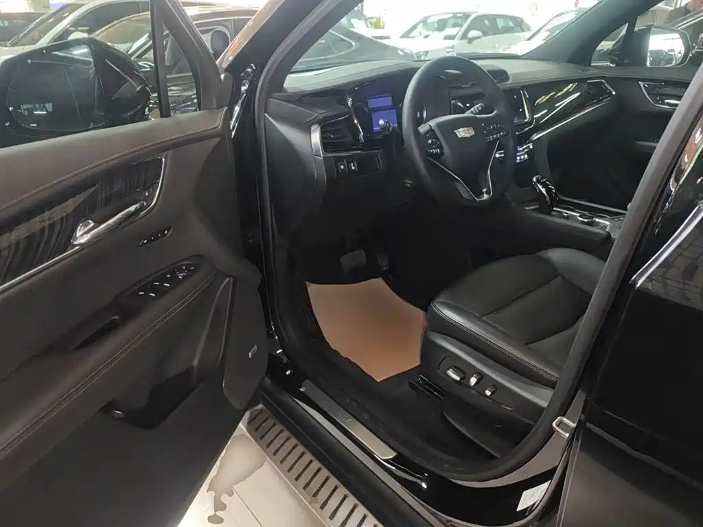 Cadillac XT6 2022 — фото 12