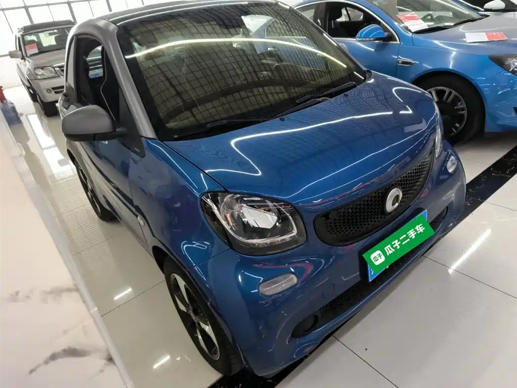 smart Fortwo 2018 — фото 4