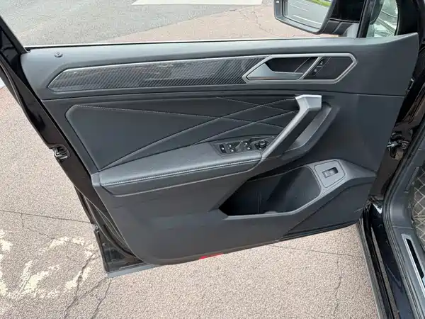 Volkswagen Tiguan L 2021