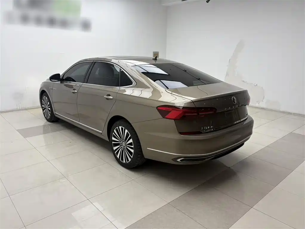 Volkswagen Passat 2019 — фото 10