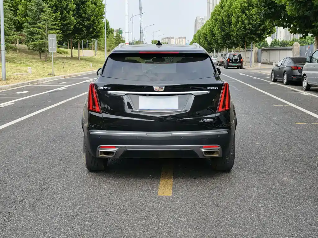 Cadillac XT5 2021 — фото 5