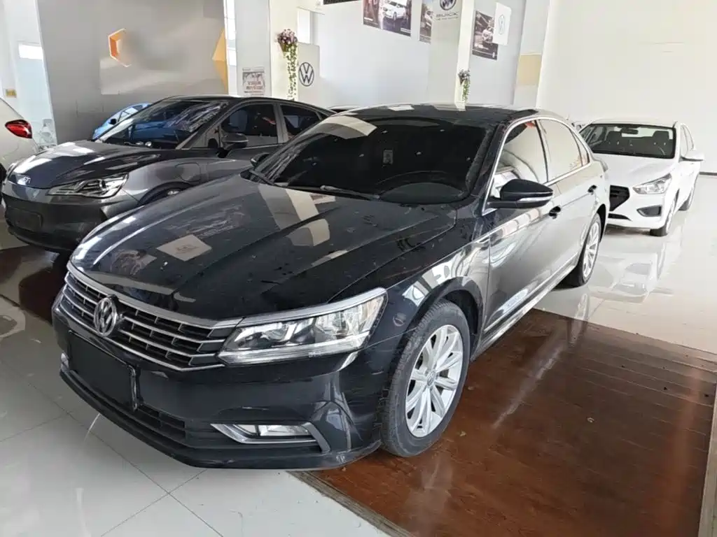 Volkswagen Passat 2016 — фото 1