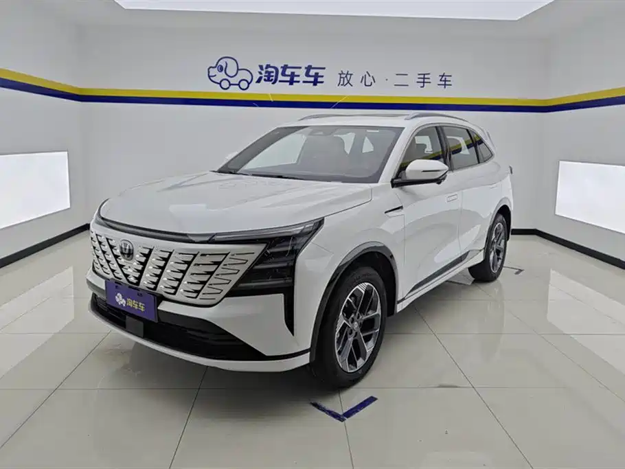 Changan CS75 PLUS 2026 — фото 1