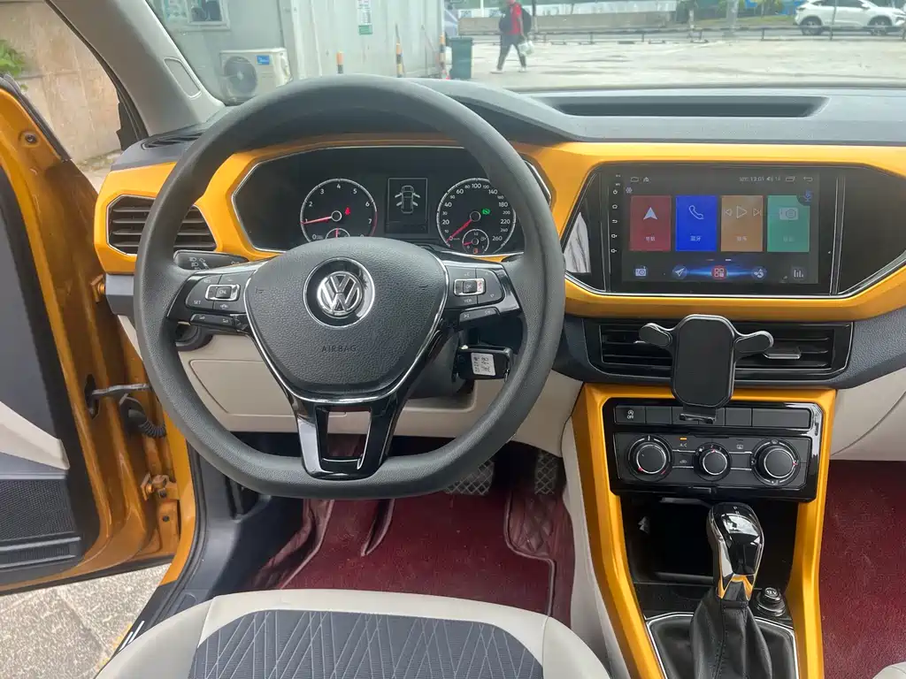 Volkswagen T-Cross 2020 — фото 14