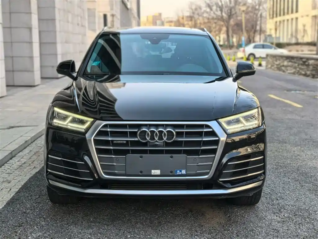 Audi Q5L 2021 — фото 11