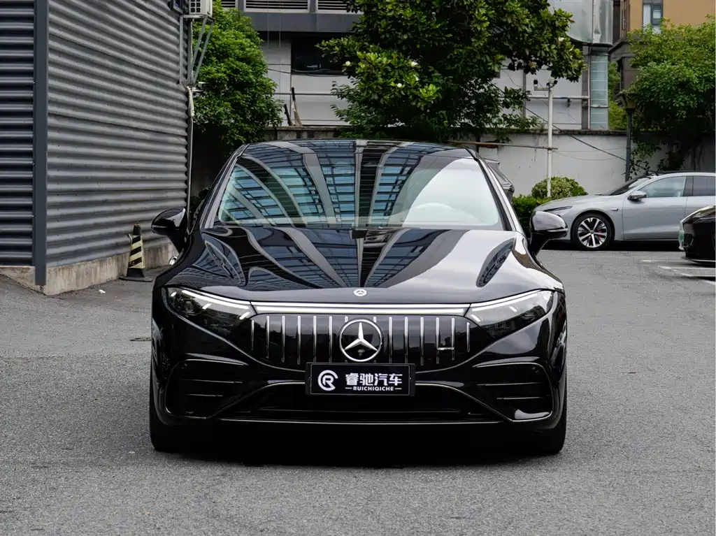 Mercedes-Benz EQS AMG 2025 — фото 2