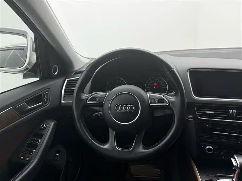 Audi Q5 2017 — фото 5