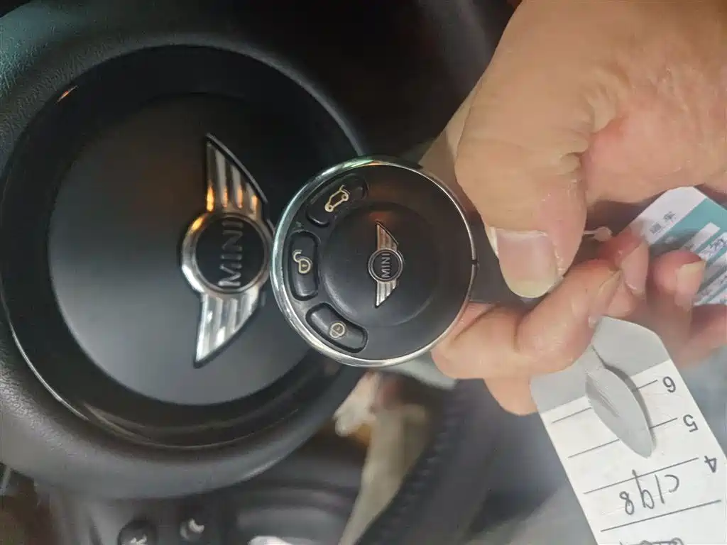 MINI Clubman 2014 — фото 17